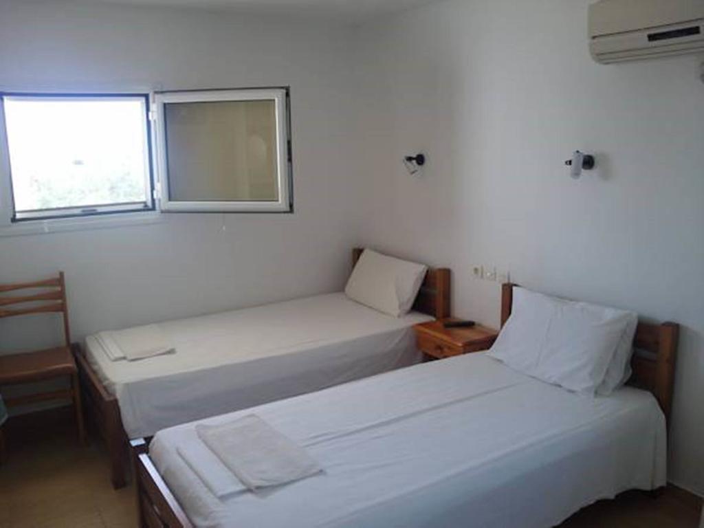 Foivos Hotel Лутра Едипсу Екстериор снимка
