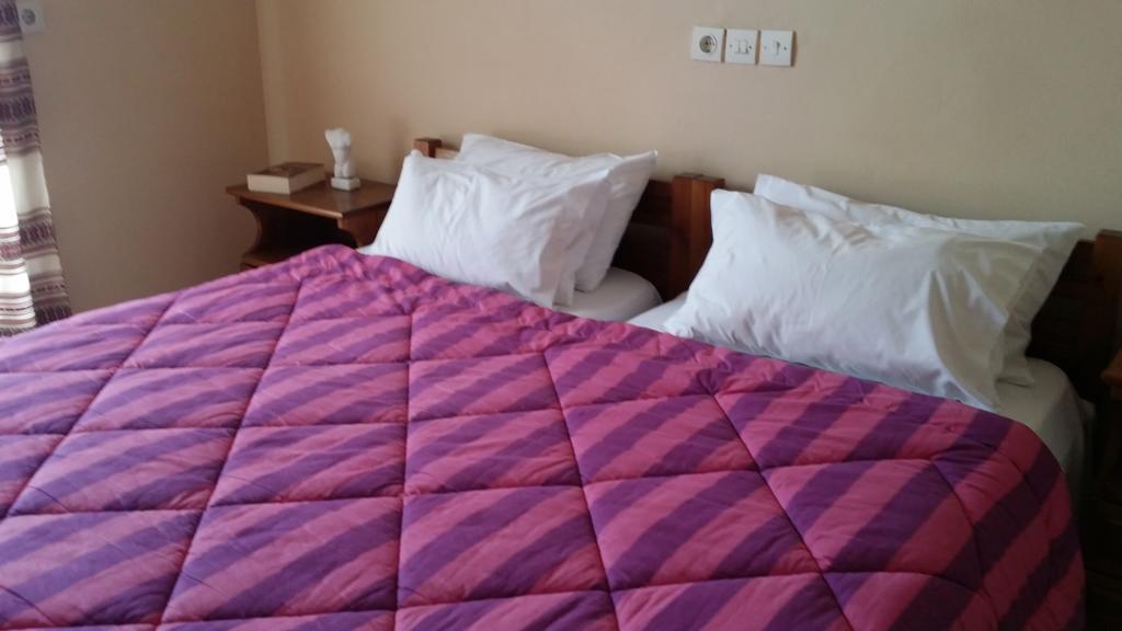 Foivos Hotel Лутра Едипсу Екстериор снимка